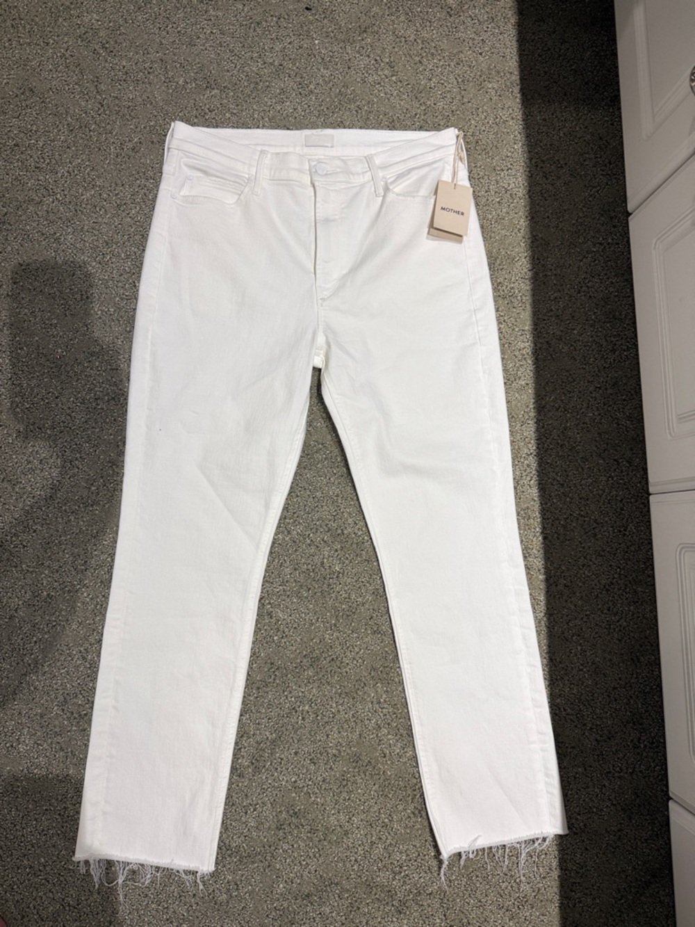 NWT white mother cropped cutoff jean sz 33